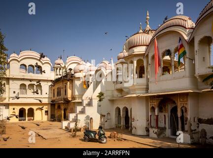 India, Rajasthan, Shekhawati, Nawalgarh, Kothi Road, Nayabazaar, Shiva Temple Fuori Kamal Morarka Haveli Foto Stock