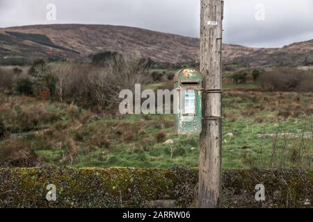 Castledonovan, Bantry, Cork, Irlanda. 29th gennaio 2020. Un vecchio postbox di Telegraphs che è ancora utilizzato nella zona rurale di Castledonovan, Foto Stock