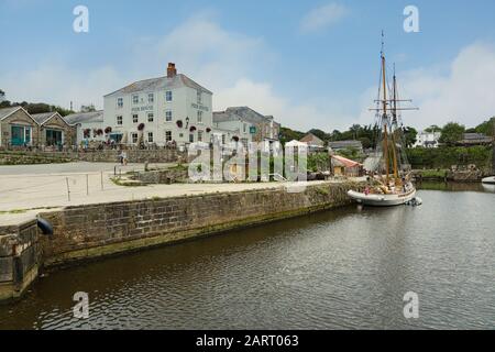 Charlestown Harbour un porto marittimo del 18th secolo sulla costa della Cornovaglia nella Baia di St Austell Foto Stock