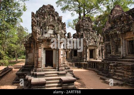 Tempio di Phimeanakas sito tra le antiche rovine del tempio indù Angkor Wat a Siem Reap, Cambogia. Il più grande monumento religioso del mondo Foto Stock