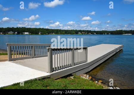 Nuovo lancio in barca su uno Splendido lago Ricreativo in Georgia Foto Stock