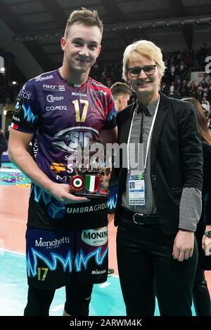 Perugia, Italia, 29 Jan 2020, oleh plotnytskyi (n . 17 hitter spiker sir safety conad perugia) durante Sir Sicoma Monini Perugia vs Tours VB - Volleybal Champions League Men Championship - Credit: LPS/Loris Cerquiglini/Alamy Live News Foto Stock