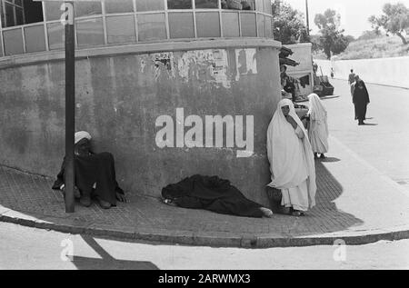 Tangeri (Marocco). Numero 27 charmer Snake, numero 28.29. Kashbah Data: 9 Agosto 1967 Località: Marocco Parole Chiave: Kashbah Foto Stock