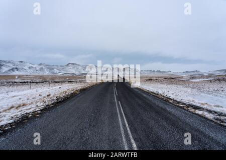 Libera strada di avventura in Islanda witer tempo con la neve Foto Stock