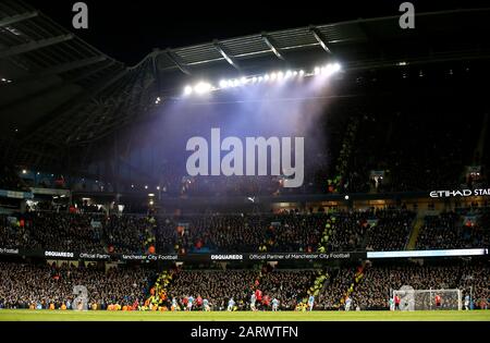 Vista generale del terreno durante la semifinale della Carabao Cup, seconda tappa al Etihad Stadium di Manchester. Foto Stock