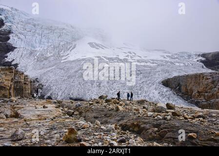 Trekkers Al Ritacuba Blanca, Parco Nazionale Di El Cocuy, Boyaca, Colombia Foto Stock