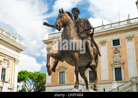 La statua equestre di Marco Aurelio in Campidoglio, Roma, Italia. Foto Stock