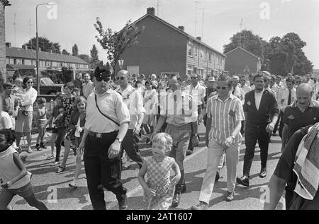 Primo Giorno Quattro Giorni Nijmegen. Prince Claus in Elst Data: 25 luglio 1967 Località: Elst, Nijmegen Parole Chiave: FOURDAY Nome personale: Claus, Prince Foto Stock