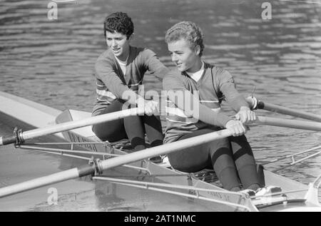 European Women's Rowing Championships, il doppio ungherese in azione Data: 25 agosto 1966 Parole Chiave: Campionati di canottaggio Foto Stock