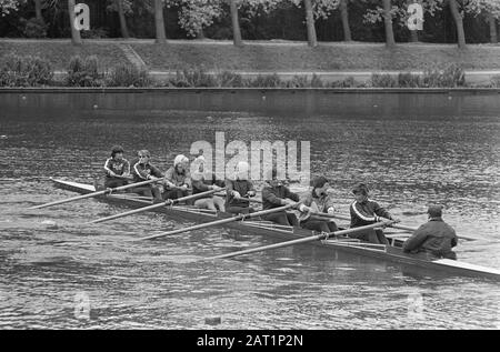 European Rowing Championships, Ladies, Russian eights in training Data: 23 agosto 1966 Parole Chiave: Rowing Championships Foto Stock
