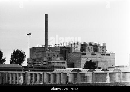 Dimostrazione contro la centrale nucleare a Kalkar esterno della centrale Kalkar Data: 3 giugno 1979 posizione: Germania, Kalkar Parole Chiave: Esterni, centrali nucleari Foto Stock