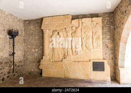 Camaleno, Spagna. Santa Beatus della scultura Liebana all'interno del Monastero di Santo Toribio de Liebana Foto Stock