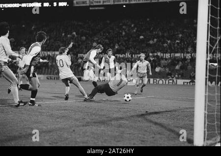 Feyenoord contro FC Den Haag 4-1, Ivan Nielsen (secondo da sinistra) punteggi per Feyenoord Data: 1 novembre 1980 Parole Chiave: Sport, football Nome istituto: FC Den Haag, Feyenoord Foto Stock