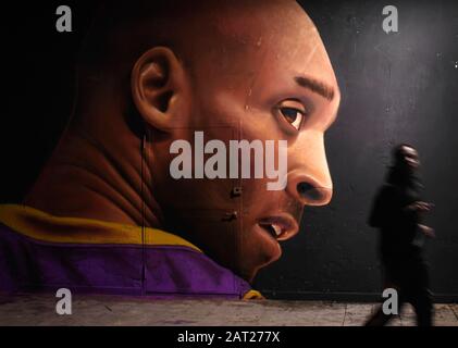 Napoli, Italia. 29th gennaio 2020. Un murale dell'ex stella NBA Kobe Bryant, dipinto dopo la morte, sulle pareti della metropolitana Napoli 29/01/2020, Napoli, Italia Credit: Independent Photo Agency Srl/Alamy Live News Foto Stock