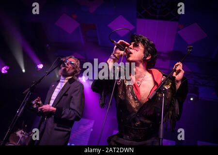 Alabama 3 in concerto al Barrowlands, a Glasgow, Scozia, Regno Unito, 14 dicembre 2019. Alabama 3 sono una band inglese elettronica, fondata a Brixton, Londra nel 1995. Foto Stock