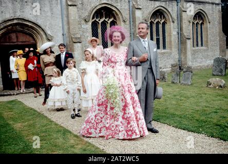 Raine, la contessa Spencer - Raine de Chambrun e il conte Jean-Francois Pineton de Chambrun il giorno del loro matrimonio, la Gran Bretagna Foto Stock