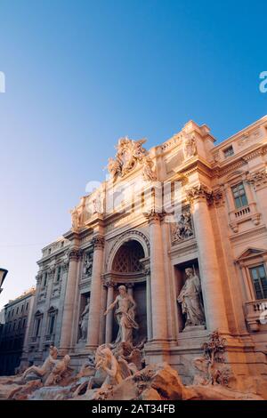 Roma, Italia - 30 Dicembre 2019: Fontana Di Trevi, Roma, Lazio, Italia Foto Stock