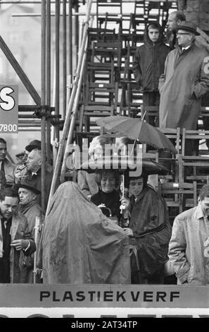 Campionati Mondiali Di Ciclismo A Ronse. Pro. Pubblico su bune onorario Data: 11 Agosto 1963 Località: Belgio, Ronse Parole Chiave: Sport, ciclismo Foto Stock