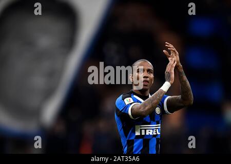 Milano, Italia - 29 gennaio, 2020: Ashley Young del FC Internazionale celebra la vittoria al termine della partita di calcio Coppa Italia tra FC Internazionale e ACF Fiorentina. Il FC Internazionale vince 2-1 su ACF Fiorentina. Credito: Nicolò Campo/Alamy Live News Foto Stock