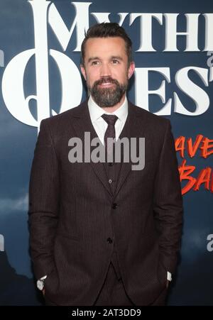 29 Gennaio 2020 - Hollywood, California - Rob Mcelhenney. Premiere Di Apple TV 'quest mitico: Raven's Banquet' tenuto al Cinerama Dome. Photo Credit: FS/AdMedia /MediaPunch Foto Stock