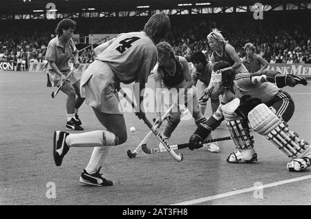 Torneo di Hockey ad Amstelveen; Ladies Netherlands vs Australia Data: 16 giugno 1985 Località: Australia, Olanda Parole Chiave: Hockey Foto Stock