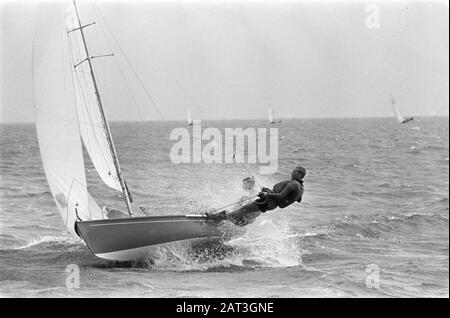 Hollandweek II. Marinai in azione Data: 3 agosto 1967 Parole Chiave: Vele Foto Stock