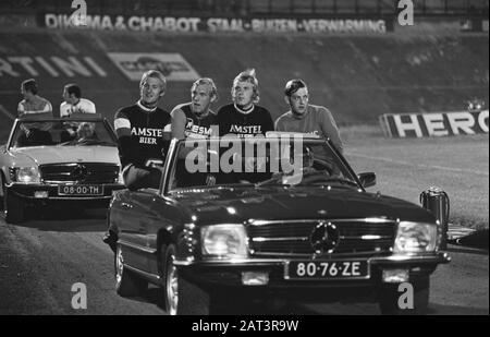 Campioni di ciclismo premio nello Stadio Olimpico Data: 3 settembre 1973 Parole Chiave: Onori, stadi, ciclismo Foto Stock