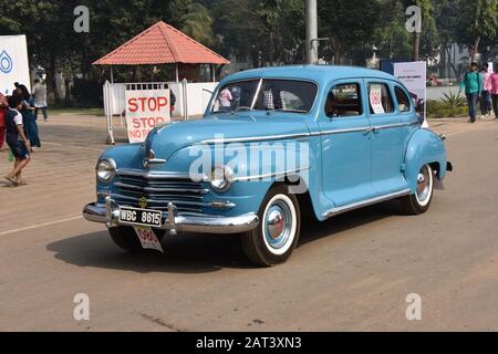 1948 Plymouth Special De Luxe con motore da 25,3 cv, 3569 cc e 6 cilindri. India WBC 8615. Foto Stock