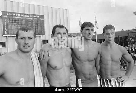 Sinistra-destra: Kuzmin, Prokopenko, Mazanov, Ilyichov, campioni europei nel medley 4 x 100 m; Foto Stock