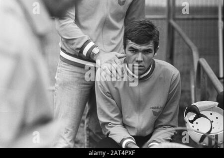 Campionati mondiali di ciclismo 1979 allo Stadio Olimpico di Amsterdam Jos Lammertink Annotazione: Margine negativo: No.24,25,26: Jos Lammertink; No.27: Frans Mahn Data: 28 agosto 1979 Località: Amsterdam, Noord-Holland Parole Chiave: Ritratti, sport, ciclismo Nome personale: Lammertink, Jos Institution: Olympic Stadium Foto Stock