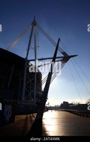 Vista Del Millennium Walk E Del Millennium/Principato Stadium, Cardiff, South Glamorgan, Galles, Regno Unito Foto Stock