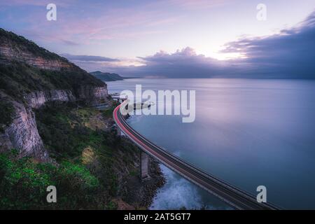 Alba A Sea Cliff Bridge, Australia Foto Stock