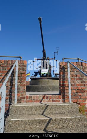 Una seconda guerra mondiale era Bofors 40 mm anti-aereo pistola al museo Nothe Fort a Weymouth, Dorset, Regno Unito Foto Stock