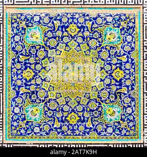 Moschea Di Mozaffari Jame O Moschea Del Venerdì, Piastrelle Colorate Dipinte, Kerman, Kerman Provincia, Iran Foto Stock