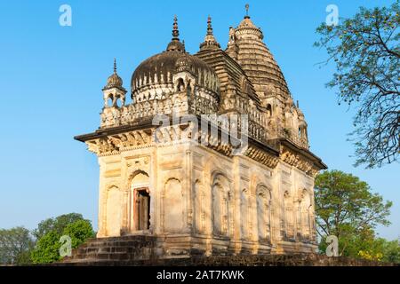 Tempio Parvati conosciuto come Tempio dell'unità della religione dedicato a tre religioni: Islam, Buddismo, Induismo, Khajuraho Gruppo di monumenti, Madhya Foto Stock