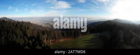 Uetliberg e il lago di Zurigo realizzati con drone Foto Stock