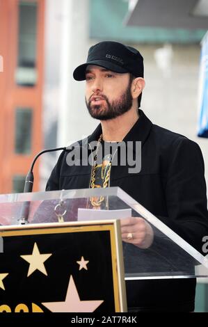 Los Angeles, California. 30th Gen 2020. Eminem alla cerimonia di induzione di Star on the Hollywood Walk of Fame per Curtis Jackson, aka 50 Cent, Hollywood Boulevard, Los Angeles, CA 30 gennaio 2020. Credit: Michael Germana/Everett Collection/Alamy Live News Foto Stock