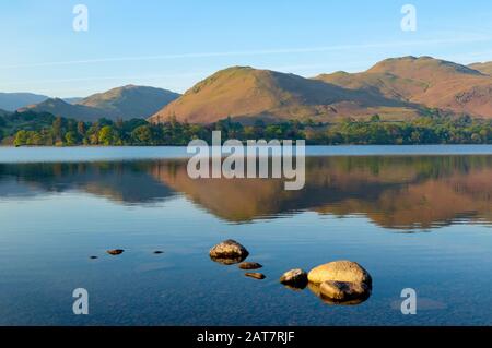 Ullswater alla luce della mattina presto Foto Stock