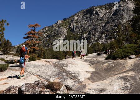 Pyramid Peak Trail Valle Glaciale Eldorado National Forest California Foto Stock