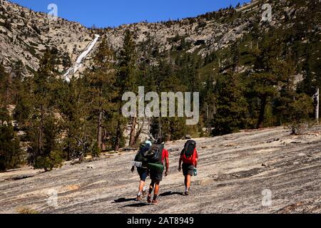 Pyramid Peak Trail Valle Glaciale Eldorado National Forest California Foto Stock