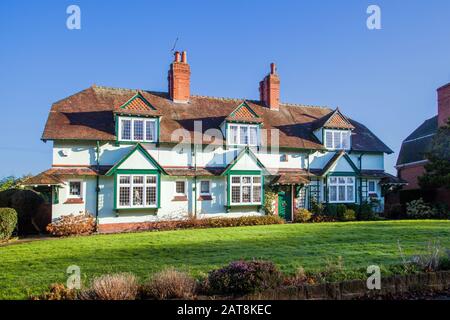 Port Sunlight modello villaggio di 900 grado ll elencati case sul Wirral Peninsular costruito dai fratelli Leva nel 1888 per i lavoratori nella sua fabbrica di sapone Foto Stock