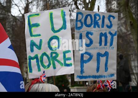 Segni. Festa Della Brexit. House Of Parliament, Parliament Square, Westminster, Londra. REGNO UNITO Foto Stock