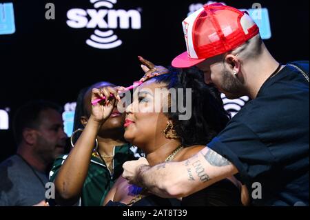 Miami, Stati Uniti. 31st Gen 2020. Lizzo partecipa alla radio SiriusXM per il Super Bowl LIV che si tiene presso il Miami Beach Convention Center di Miami, Florida, il 31 gennaio 2020. (Foto Di Anthony Behar/Sipa Usa) Credito: Sipa Usa/Alamy Live News Foto Stock