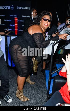 Miami, Stati Uniti. 31st Gen 2020. Lizzo partecipa alla radio SiriusXM per il Super Bowl LIV che si tiene presso il Miami Beach Convention Center di Miami, Florida, il 31 gennaio 2020. (Foto Di Anthony Behar/Sipa Usa) Credito: Sipa Usa/Alamy Live News Foto Stock