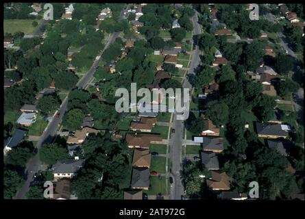 Texas: Vista aerea del quartiere di classe media vicino a Houston. 2001 agosto ©Bob Daemmrich Foto Stock