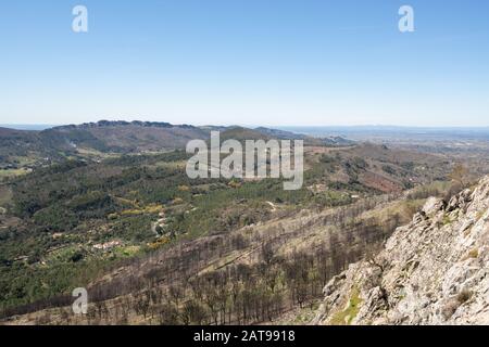 Castelo de vide vista all'interno delle mura del castello di Marvao Foto Stock