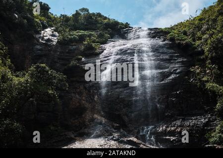 Bella cascata nella gamma Knuckles, Sri Lanka Foto Stock