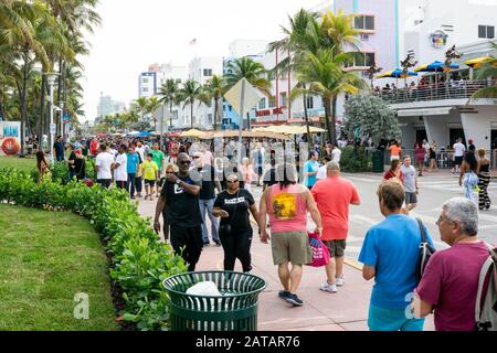 Miami Beach, Florida, Stati Uniti. 31st Gen 2020. Atmosfera al Super Bowl LIV Experience a Miami Beach, FL 31 gennaio 2020. Credito: Mpi140/Media Punch/Alamy Live News Foto Stock