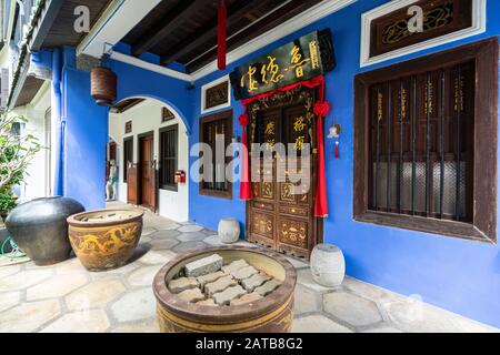 Singapore, Gennaio 2020. Una vista delle tipiche vecchie botteghe in Emerald Hill Road Foto Stock