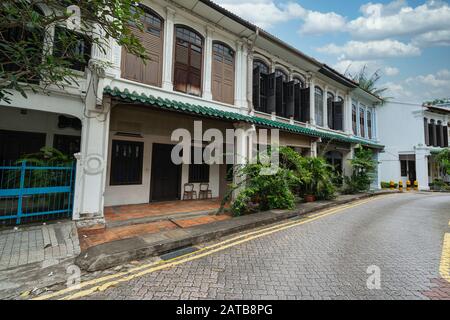 Singapore, Gennaio 2020. Una vista delle tipiche vecchie botteghe in Emerald Hill Road Foto Stock